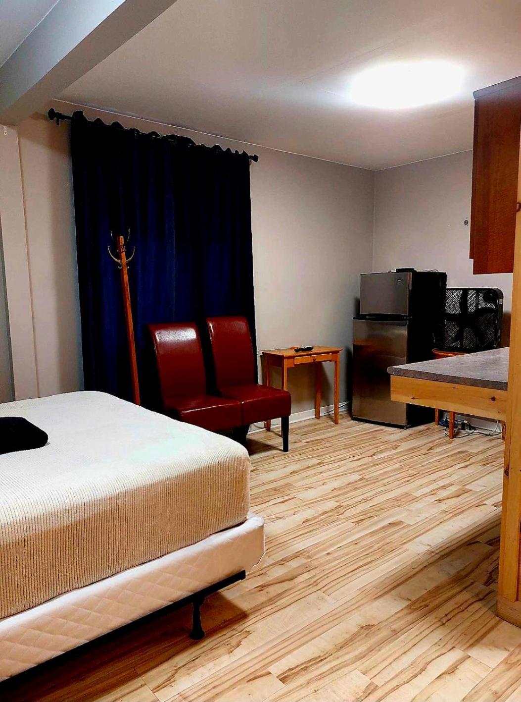 Port Burwell Earthquest Lodge מראה חיצוני תמונה